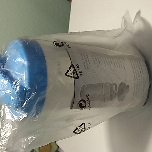 Tupperware quick shake - Picture 3 of 3